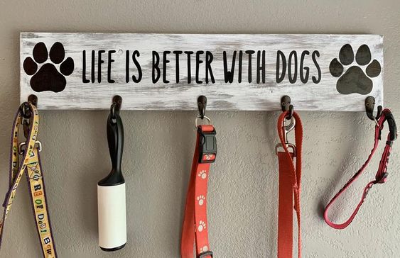 simple dog leash holder